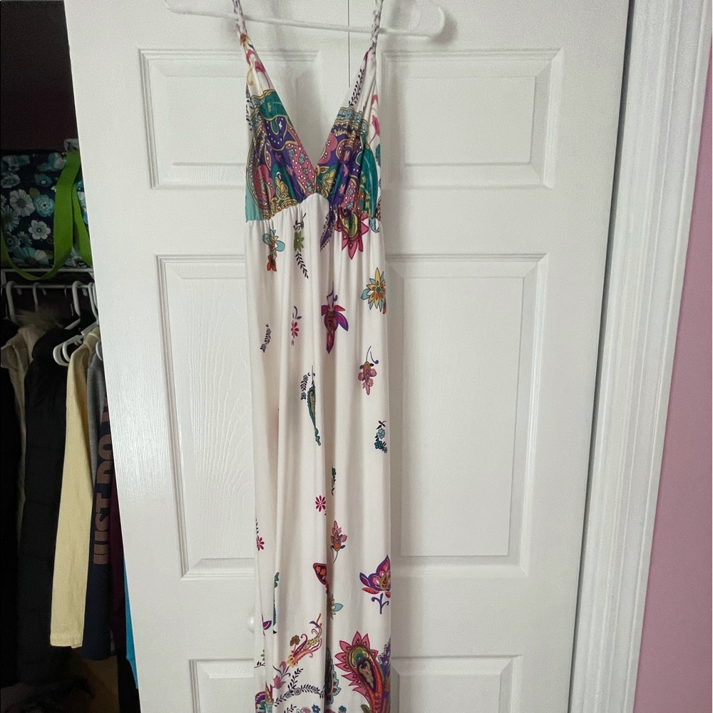 White patterned maxi dress